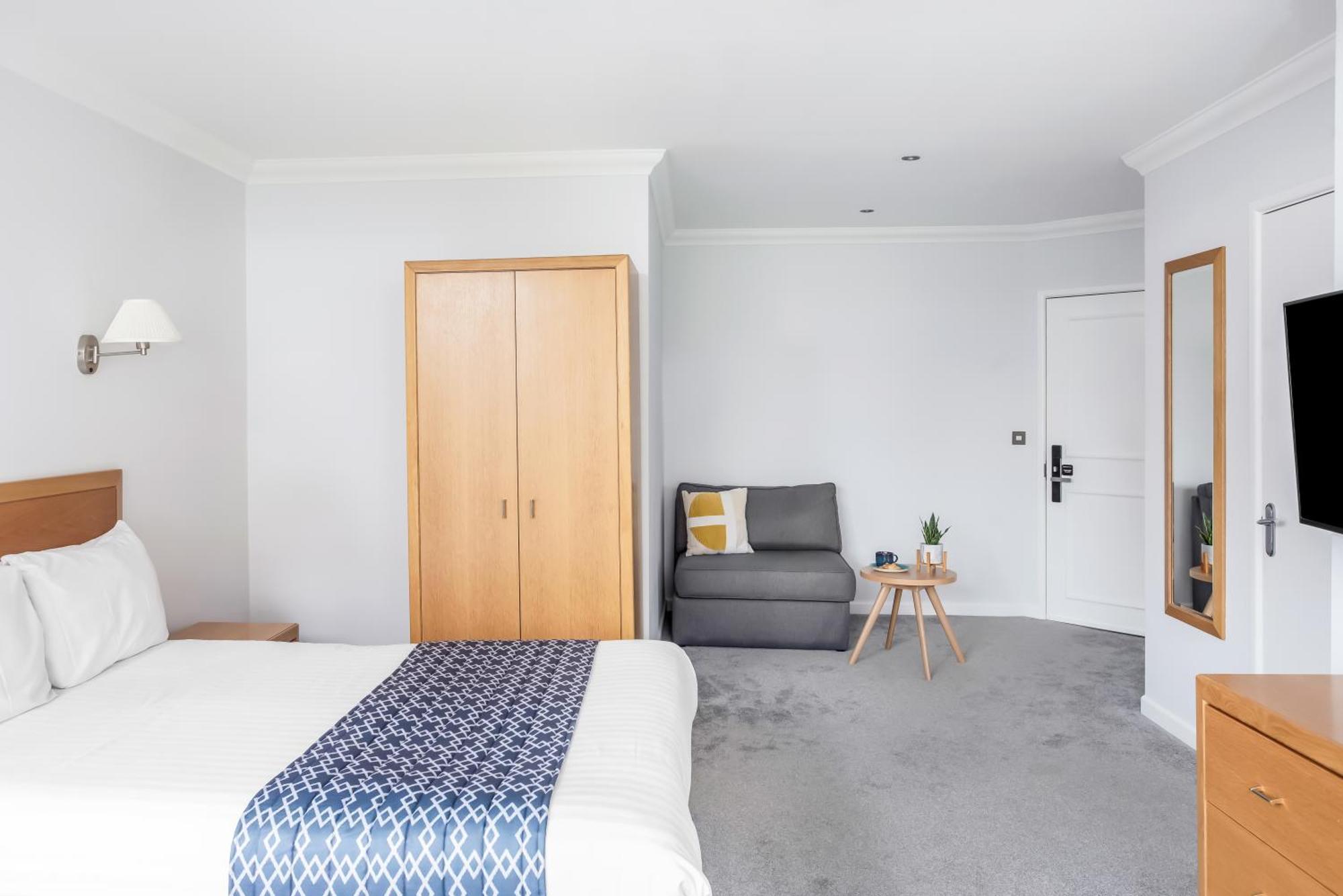 The Kilbirnie Hotel Ньюки Экстерьер фото